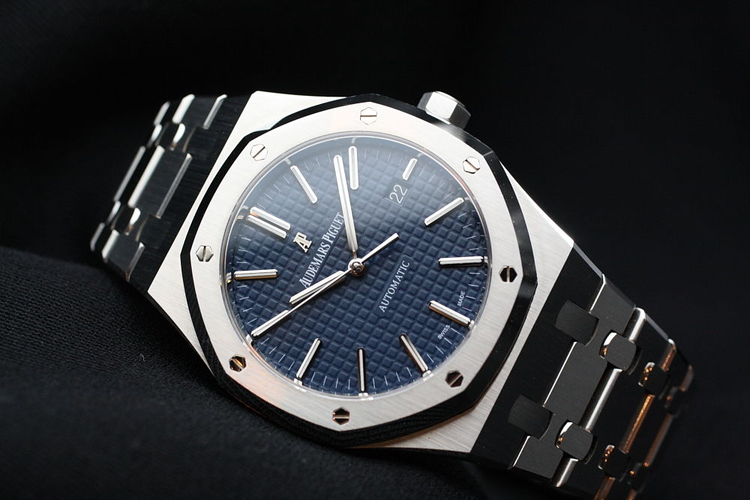 AP_VS_ROLEX_2_cd2c3bed84.png