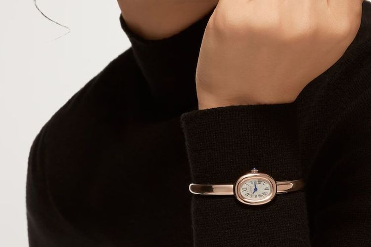 Cartier Mini Baignoire watch in rose gold, size 17, with an elongated oval dial and signature Roman numerals